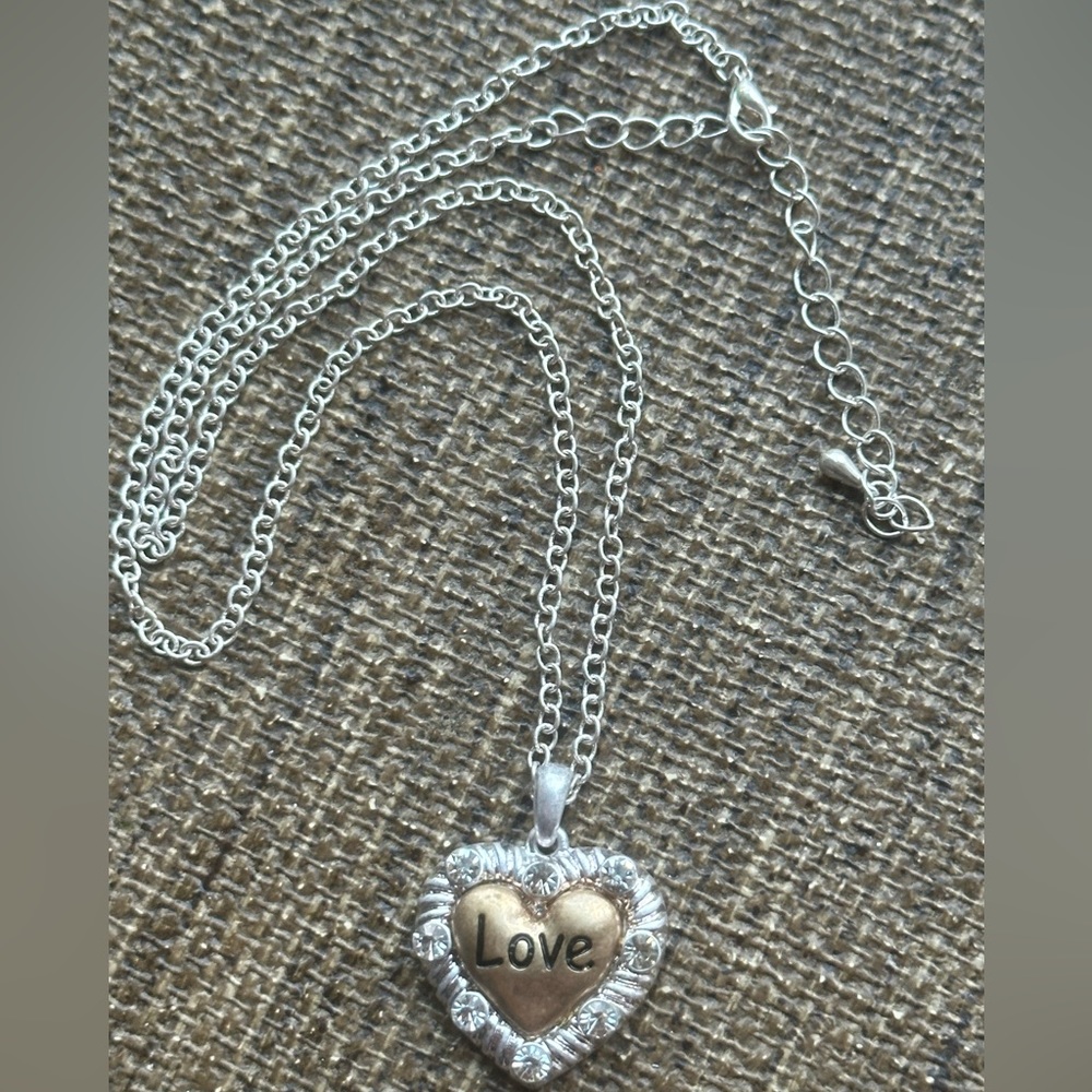 🆕BRAND NEW Silver and Gold Crystal Heart Necklace Incised Love